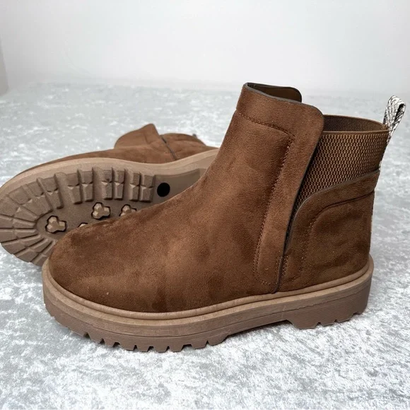 NWOT Qupid Renley Chunky Sole Booties - Brown, Size 9 - Picture 9 of 10